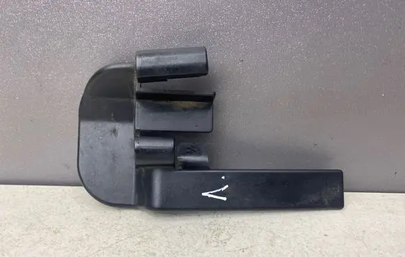 BMW 5 E60 E61 Front driver seat rail trim 60829010
