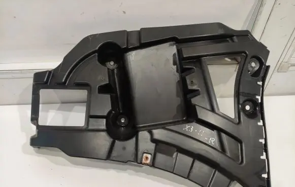 BMW X3 F25 Bumper support mounting bracket corner 7210078
