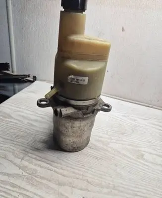 Volvo V50 Power steering pump 30741955 5N513K514AD