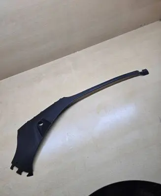 Porsche Macan (95B) Under headlight/headlamp trim 95B807173A