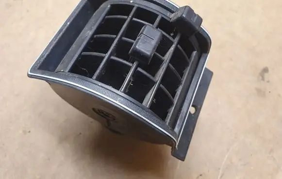 Volkswagen Jetta I Dashboard side air vent grill/cover trim 161819701 161819701A 161819701B