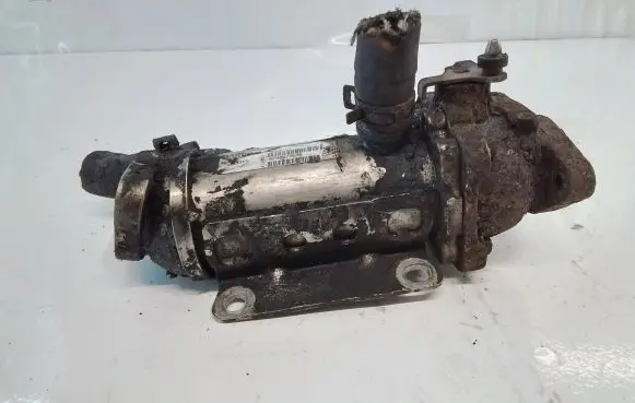 Opel Vivaro EGR valve cooler 8200873678 996976T 0181928