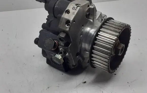 Chrysler Voyager Fuel injection high pressure pump 04001140962