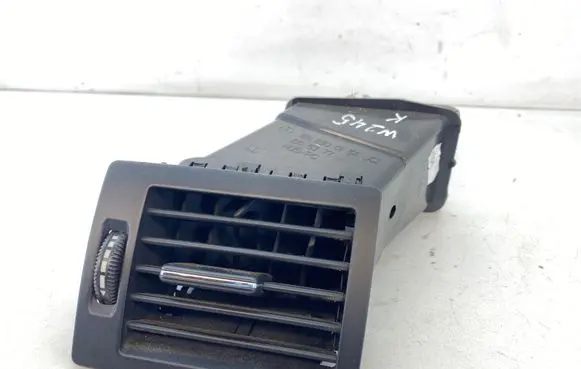 Mercedes-Benz B W245 Dash center air vent grill 1698300154JCI 1005377
