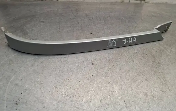 Mercedes-Benz ML W163 Under headlight/headlamp trim 1638260277