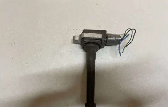 Nissan Note (E11) High voltage ignition coil 0221604014