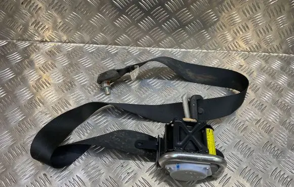 Mazda CX-7 Front seatbelt