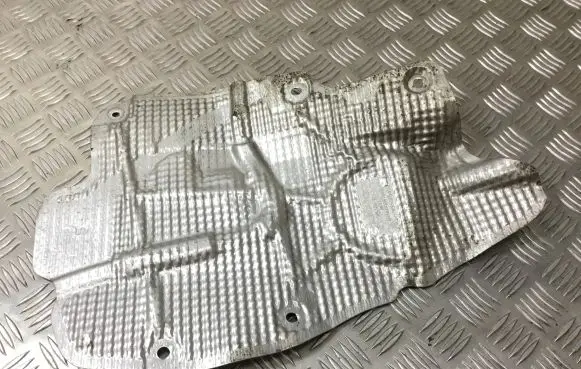 Porsche Cayenne (92A) Heat shield in engine bay 7P5825615B