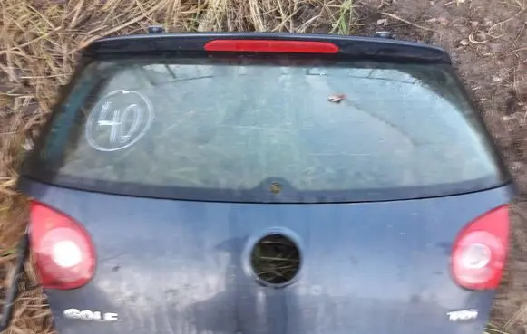 Volkswagen Golf V Tailgate/trunk/boot lid