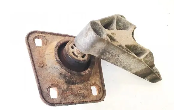 Ford Fiesta Engine mount bracket xs616038ea 96fb6p096aj
