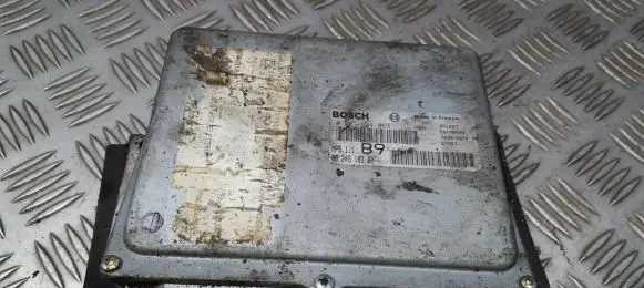 Peugeot 406 Engine control unit/module 9624518380 0261004063