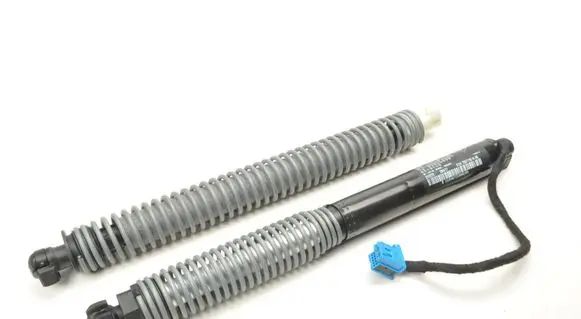 BMW 7 G11 G12 Tailgate strut 7357110