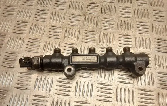 Ford Focus Fuel main line pipe 9654592680