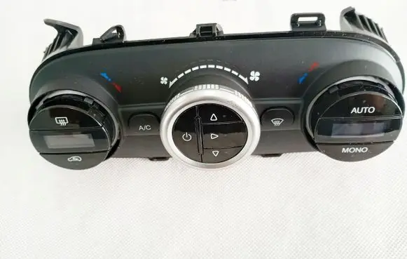 Fiat 500L Climate control unit 735688420