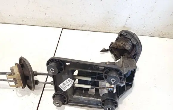 Peugeot 207 Gear shifter/selector 9684489580