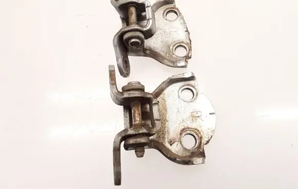 Rear door hinge set
