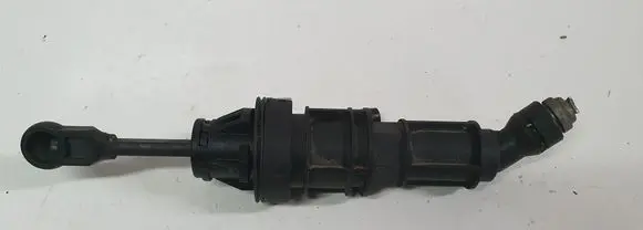 Peugeot 4007 Clutch slave cylinder 