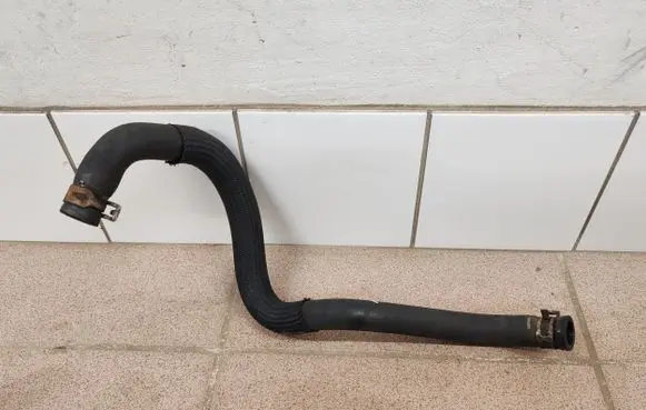 Volvo V50 Engine coolant pipe/hose