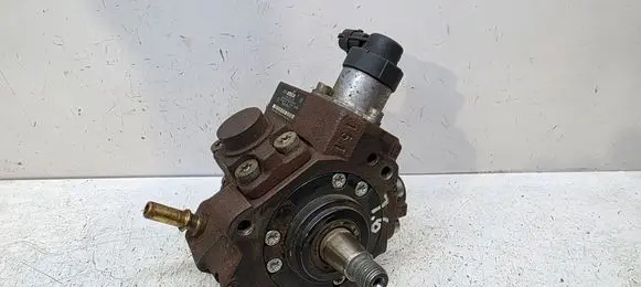Peugeot 207 Fuel injection high pressure pump 1920HT