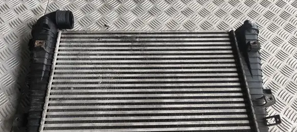 Opel Zafira B Intercooler radiator 13223395