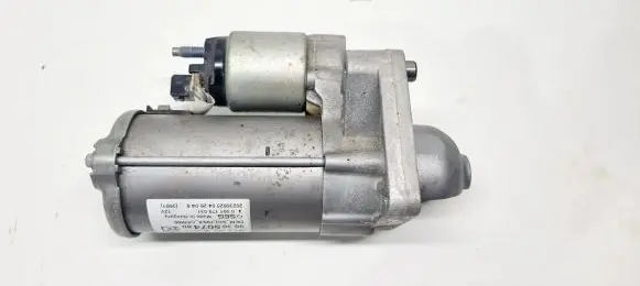 Peugeot 5008 II Starter motor 9830507480 1638463780