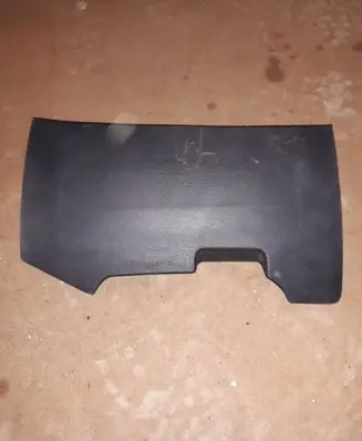 Toyota Avensis T270 Knee airbag 