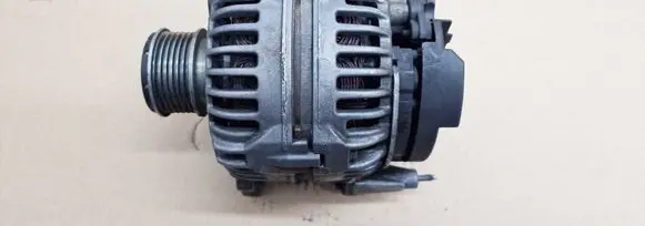 Volkswagen Golf V Generator/alternator 06F903023F