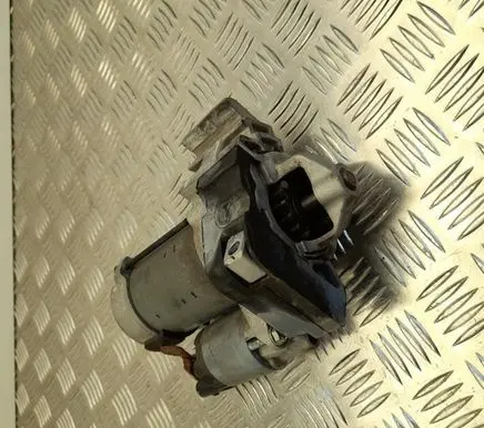 BMW X4 G02 Starter motor 8671505