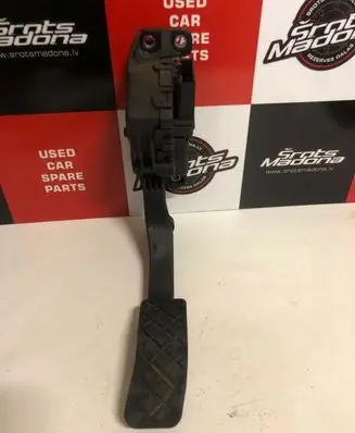Audi A6 S6 C6 4F Accelerator throttle pedal 4F1723523B