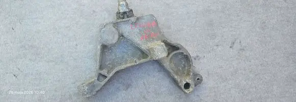 Renault Laguna III Gearbox mounting bracket 112470006N