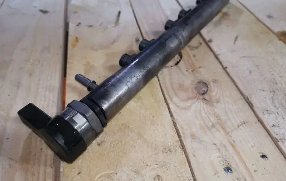 BMW X3 E83 Fuel main line pipe 0445214183 0281002870