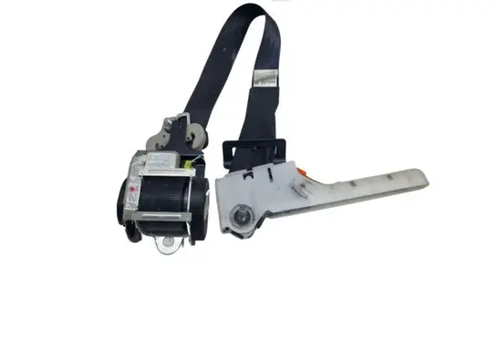 Nissan Juke I F15 Front seatbelt 617544100C 080X090RH 6175432