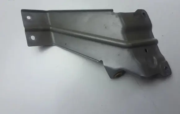 Opel Antara Fender mounting bracket