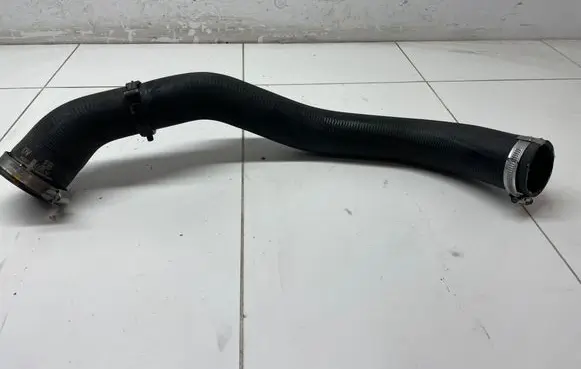 Peugeot 308 Intercooler hose/pipe 9820100680