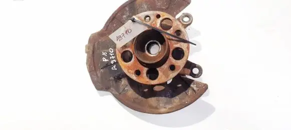 Mercedes-Benz A W168 Front wheel hub
