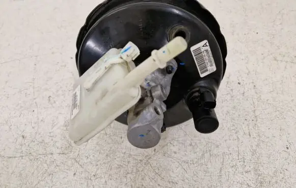 Ford C-MAX II Brake booster FV682B195 FV682B195AG 2678591014