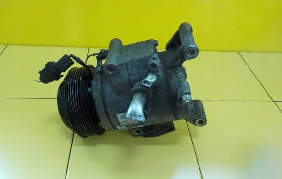 Mazda CX-5 Air conditioning (A/C) compressor (pump) FD46XG100CC