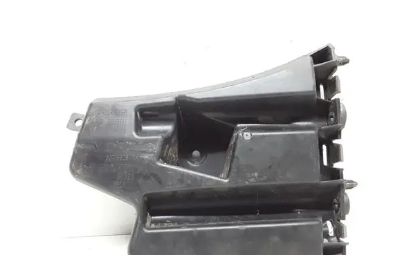 Volvo V60 Front bumper mounting bracket 30796626