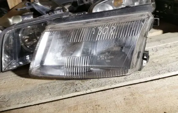 Volkswagen PASSAT B5 Headlight/headlamp 01171709