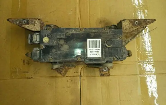 Renault Laguna II Hand brake control module 8200498693 001822770740