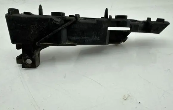 Audi A6 C7 Front bumper mounting bracket 4G0807284