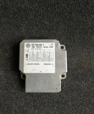 Volkswagen Golf V Airbag control unit/module 1C0909605F