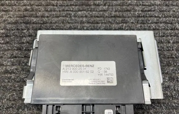 Mercedes-Benz E W213 Gearbox control unit/module A0009016202 2139002501 5WE00001