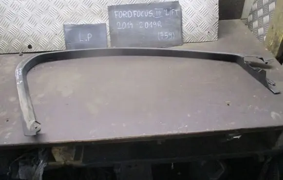 Ford Focus Rubber seal loading door 