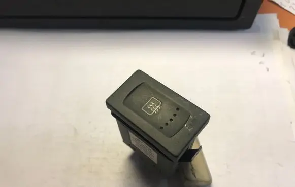 Ford Galaxy Windscreen/window heater switch 7M3959621
