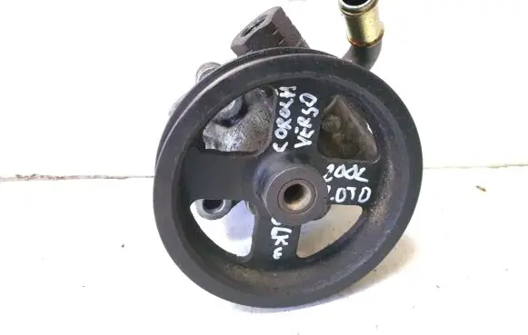 Toyota Corolla Verso E121 Power steering pump
