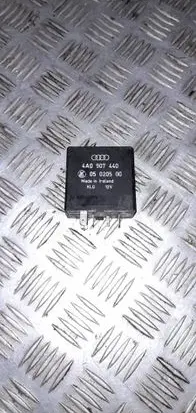 Audi A6 S6 C5 4B Window wiper relay 05020500 5A0907440