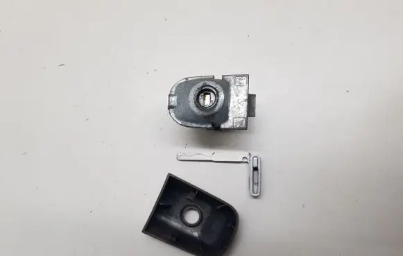 Volvo XC60 Front door lock (next to the handle) 30784964 30663672