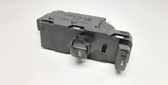 Volvo XC90 Electric window control switch 30737519 9401805