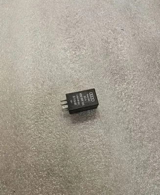 Audi A8 S8 D2 4D Other relay 4D0907131 D11301
